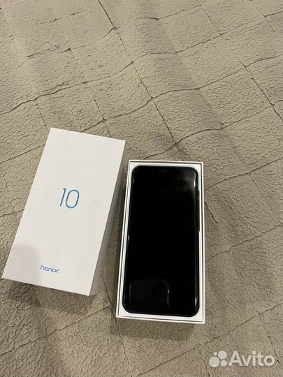 HONOR 10, 4/64 ГБ