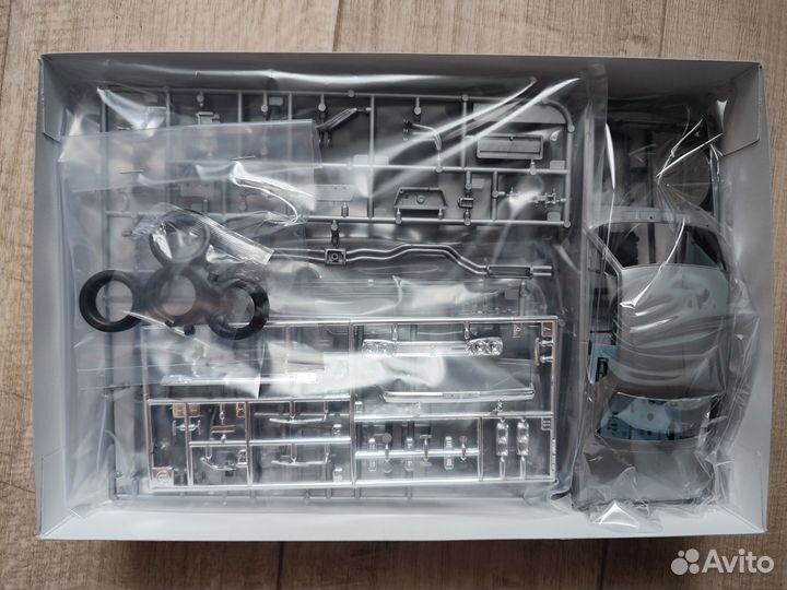 Tamiya 24194 1/24 Nissan Skyline 2000 GT-R