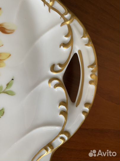 Фарфоровый поднос