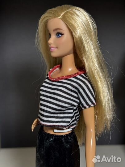 Barbie fashionistas