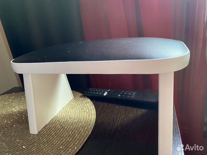 Подставка для рук маникюра