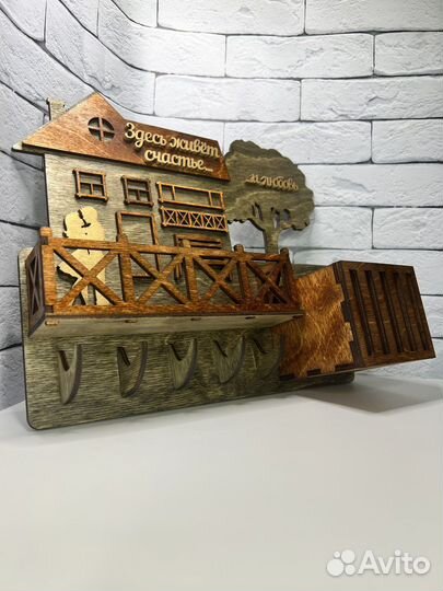 Ключница настенная из дерева