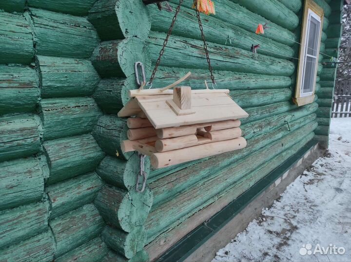 Кормушка для птиц из дерева