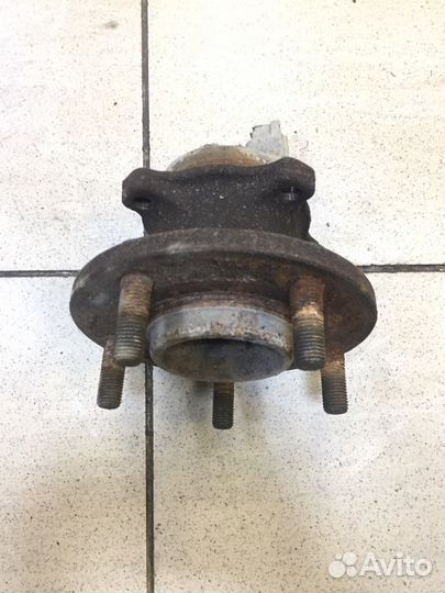 Ступица задняя правая Mazda Mazda3 BK Z6 2008