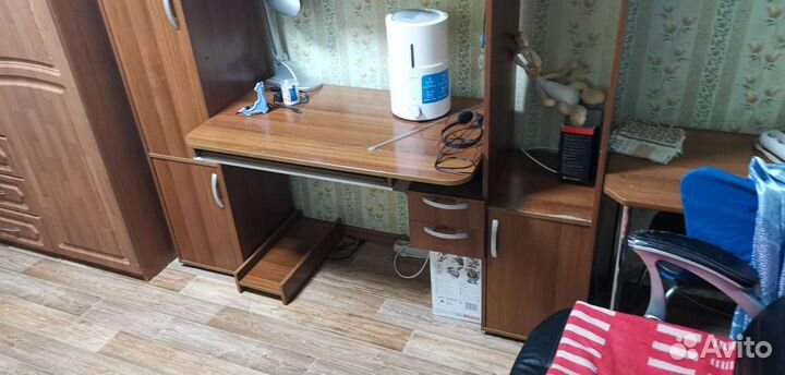 Большой компьютерный стол, хор состоянии