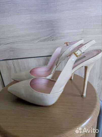 Босоножки женские 39 размер