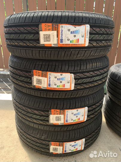 Tracmax X-Privilo H/T 215/60 R17 100H
