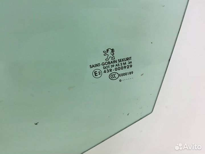 Стекло двери передней левой Peugeot 308 2007