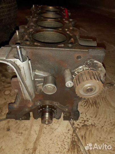 Блок цилиндров двигателя