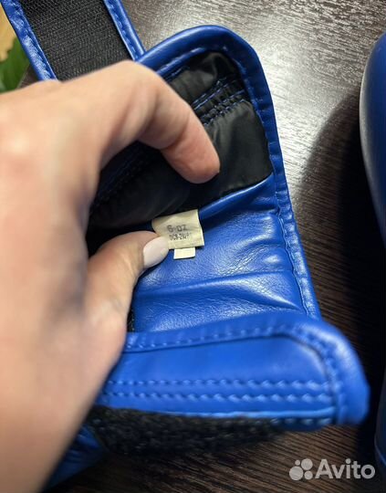 Боксерские перчатки