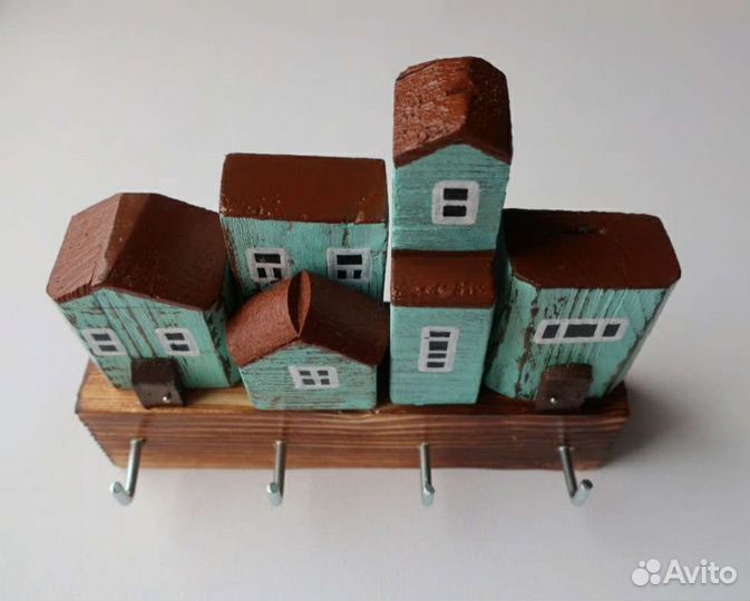 Деревянный декор. Ключница настенная