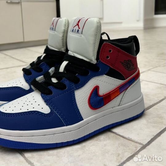 Кроссовки nike air jordan 1