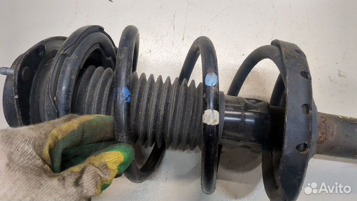 Амортизатор подвески правый передний Subaru Forester 2013