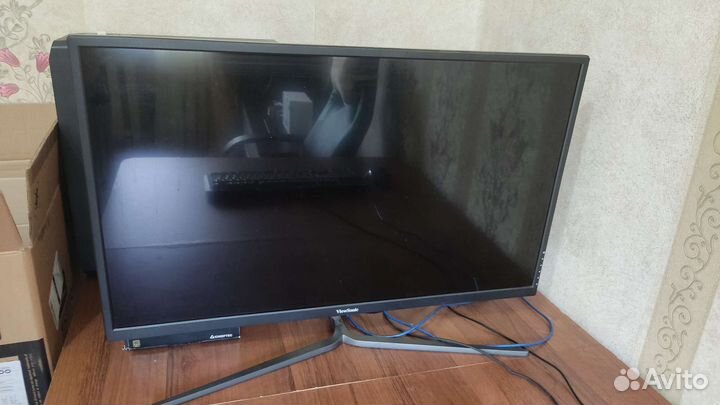 Монитор 32 дюйма