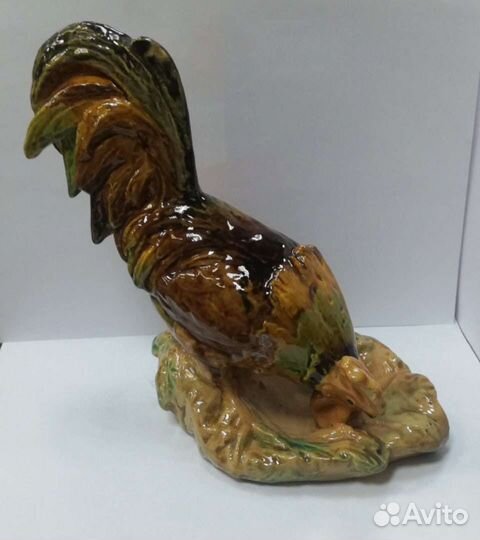 Петух во дворе, обливная керамика, старая Гжель