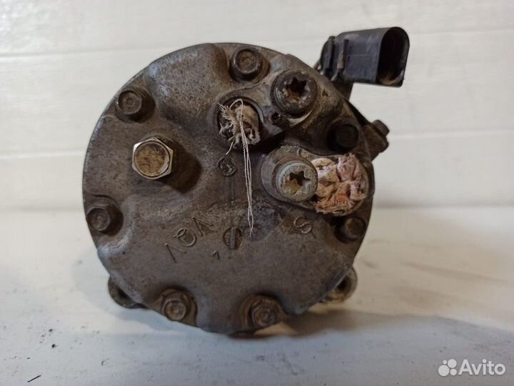 Компрессор кондиционера Volkswagen Caddy 3 1.9TD