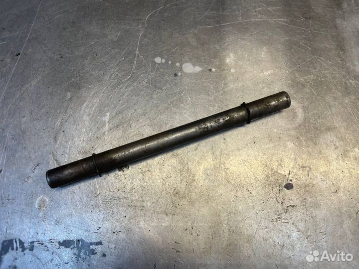 Ось Yamaha Jog 3KJ 5BM Ось крепления двигателя