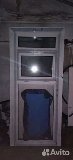 Алюминиевая дверь с броне-стеклопакетом