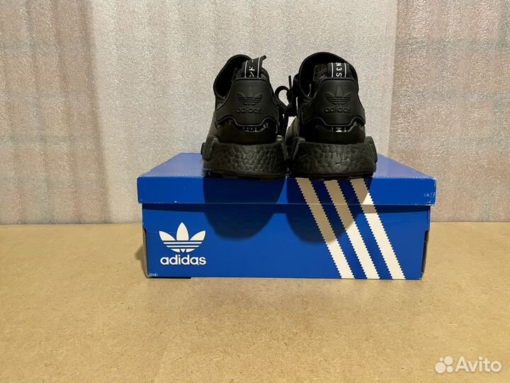 Кроссовки adidas NMD R1 Gore-Tex оригинал