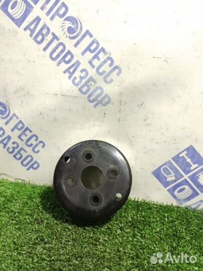 Шкив помпы Toyota Camry седан 2.4 2azfe 2010