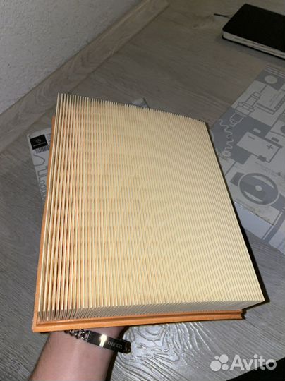 Воздушный фильтр A 0000900700 mercedes-benz