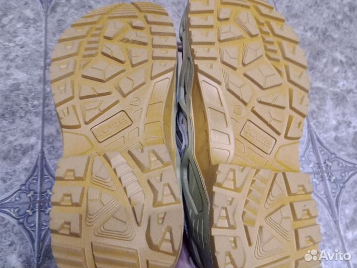 Тактические кроссовки lowa