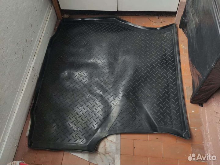 Коврик в багажник
