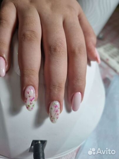 Наращивания ногтей