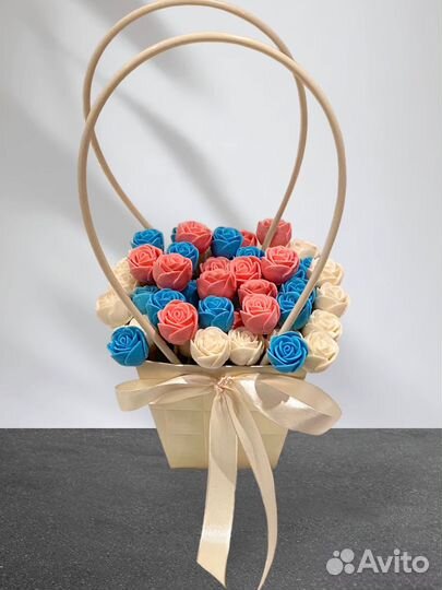 Сладкий букет из шоколадных роз с шоко мишкой