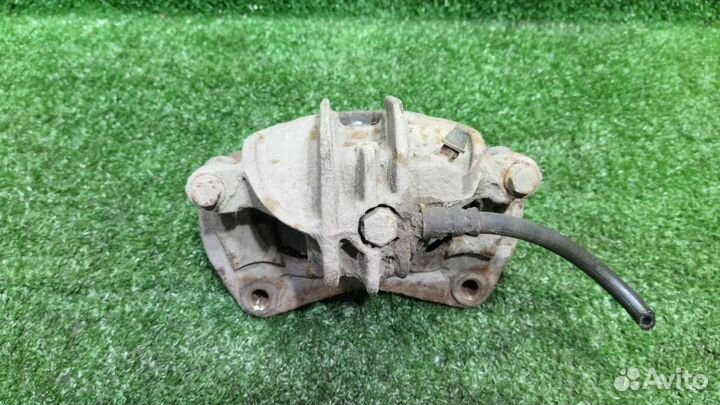 Суппорт Carisma (95-03) / Space Star пер R б\у