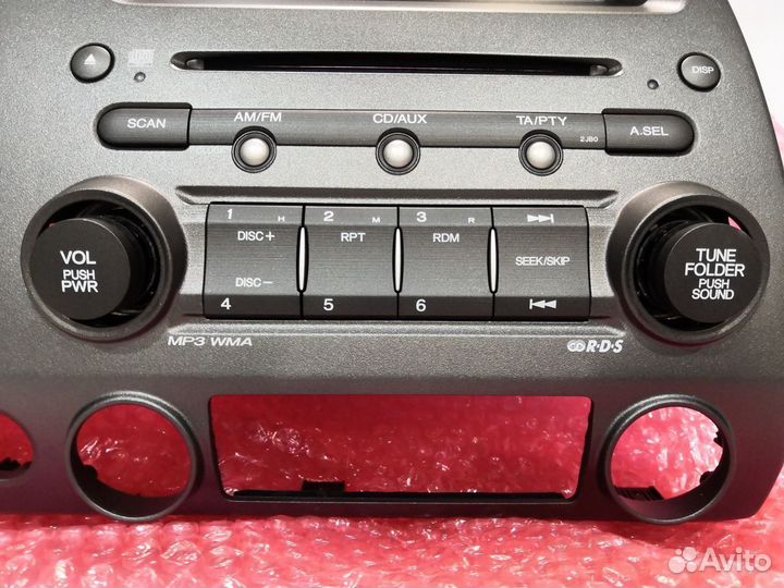 Панель магнитолы Honda Civic 8 4D оригинал новая
