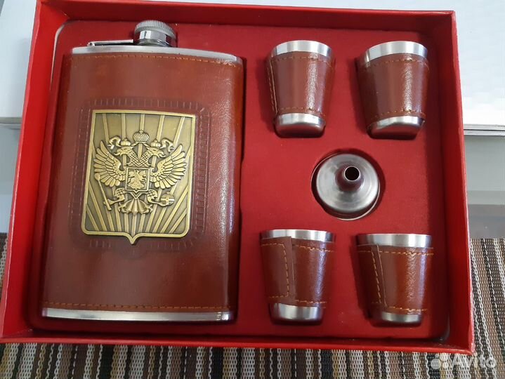 Подарочный набор: фляжка, стопки, воронка