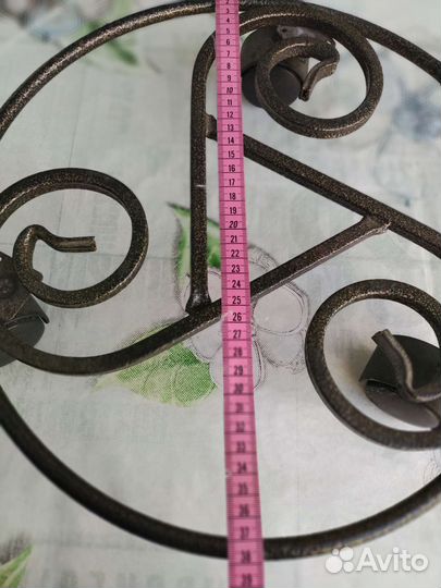 Подставка для цветов на колесиках