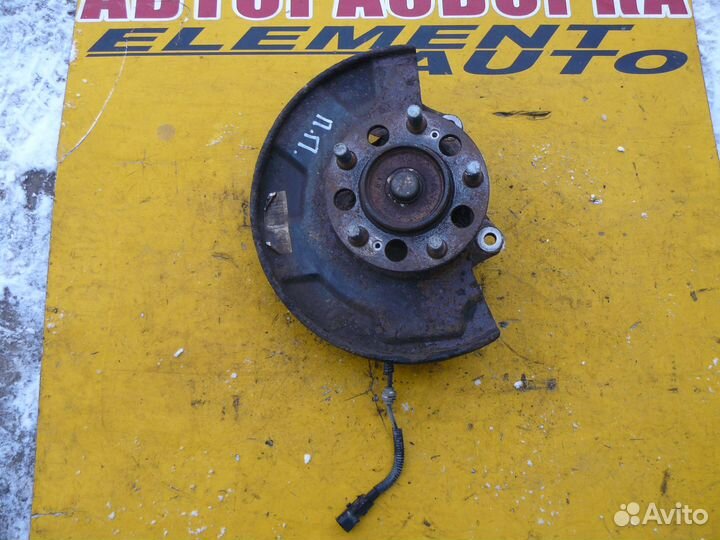 Кулaк пepедний правый Ssang Yong Кyrоn 2014г