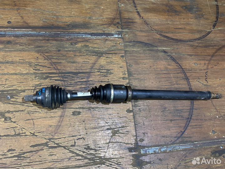 Привод передний правый на Volvo s40 с30 2.4