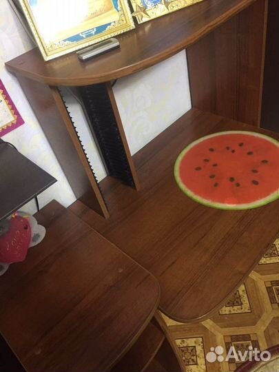 Компьютерный стол