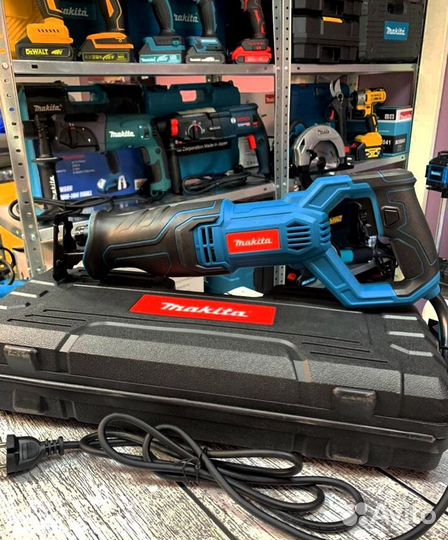 Сабельная пила makita