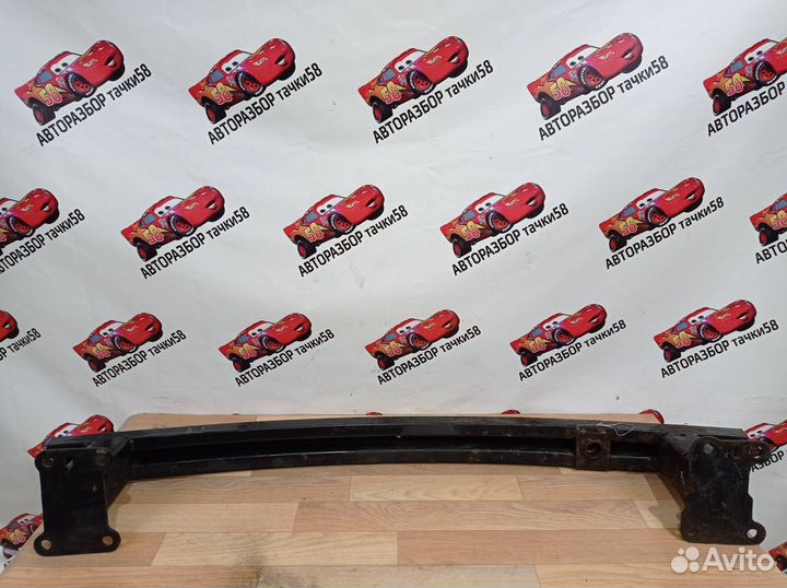 Усилитель переднего бампера Nissan Qashqai рест