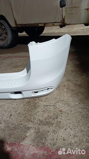 Задний бампер