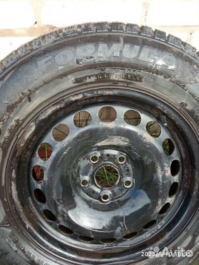 Pirelli Formula Ice 215/65 R16