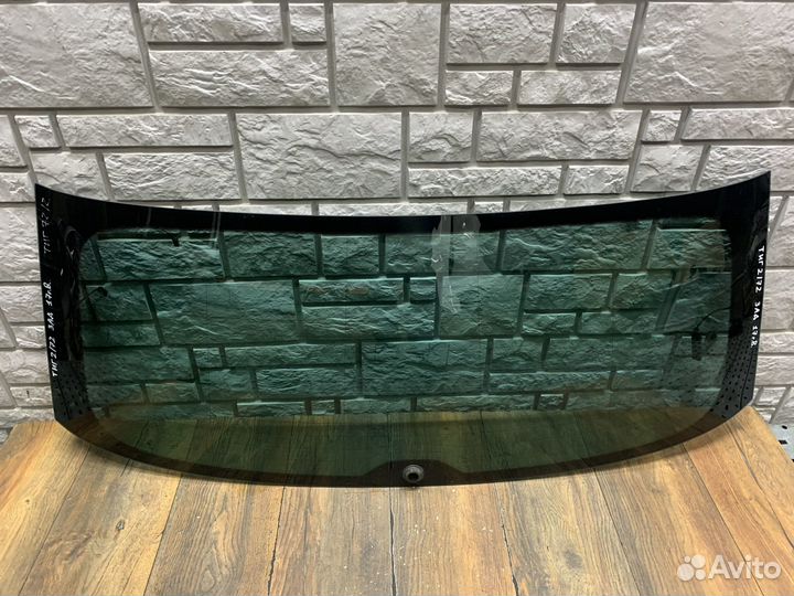 VW Tiguan 2 Стекло двери багажника