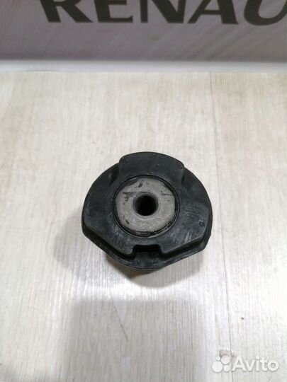 Сайлентблок балки Renault clio 2 Лев, Прав