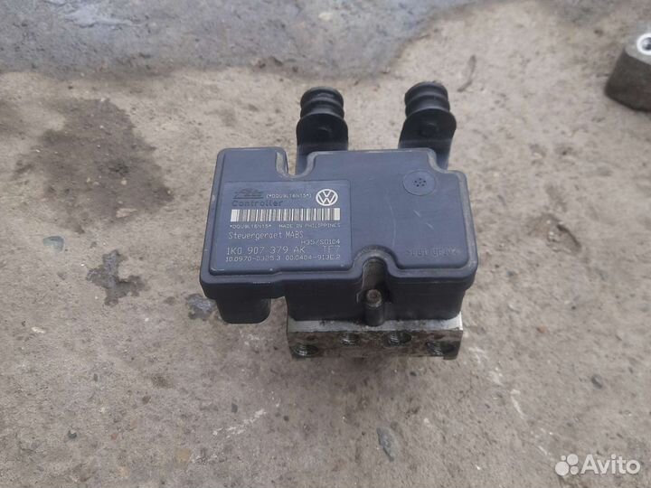 Блок ABS Volkswagen Jetta 5 1.6