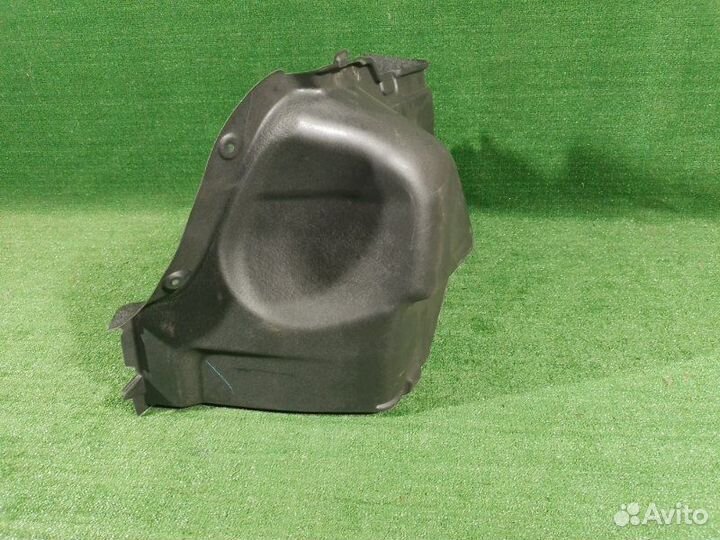 Обшивка багажника правая Toyota Corolla Axio