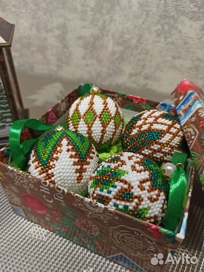 Елочные игрушки из бисера. Ручная работа