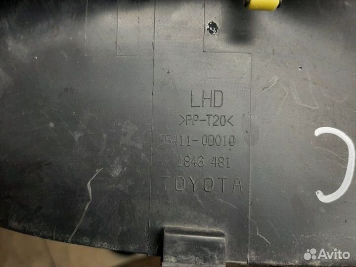 Накладка на панель приборов Toyota Yaris 1SZ FE