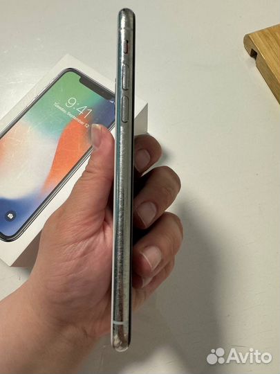 iPhone X, 64 ГБ