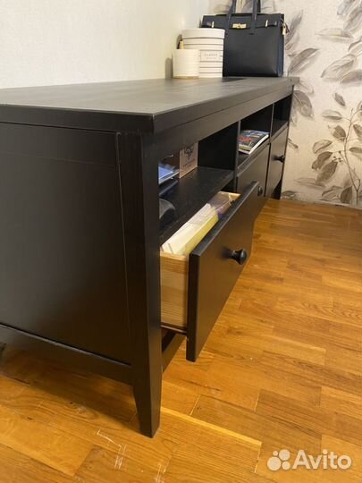 Тумба под телевизор