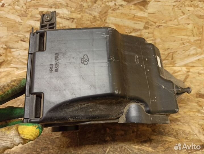 Корпус воздушного фильтра LADA Vesta