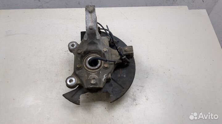 Ступица (кулак, цапфа) правая передняя Chrysler Town-Country 2008, 2010